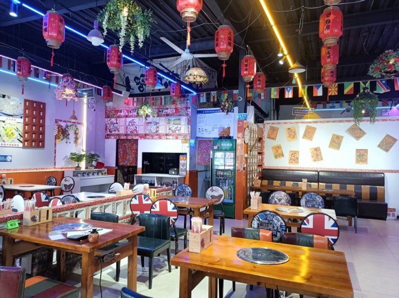 永年建材市场南门正对面餐馆出租或转让，
面积一楼餐馆200平可出租可转让，全套（第 2 张）