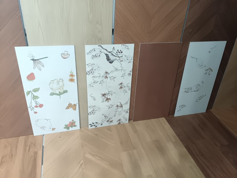 瓷砖///卫浴
80×80瓷砖10元
75×150瓷砖20元
30×30地（第 9 张）
