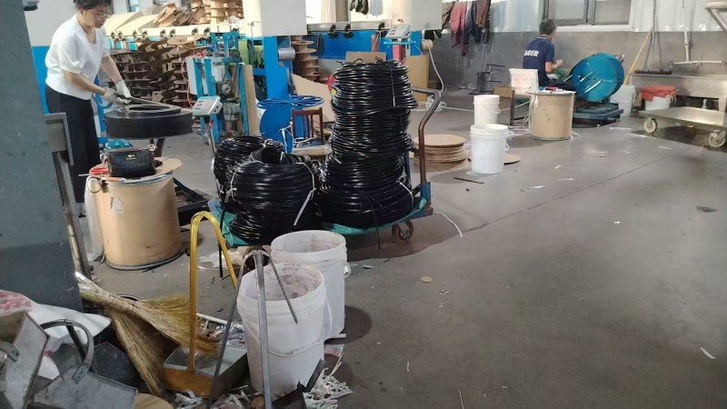 绿优橡塑制品有限公
光伏防水胶条、油箱垫带、丁清晴油胶条
海绵圆条、浴室阻水（第 2 张）