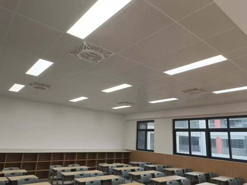 专业从事销售安装灯具
浴霸凉霸线条灯开关教室灯办公灯医院厂房平板灯各种室外灯太（第 4 张）