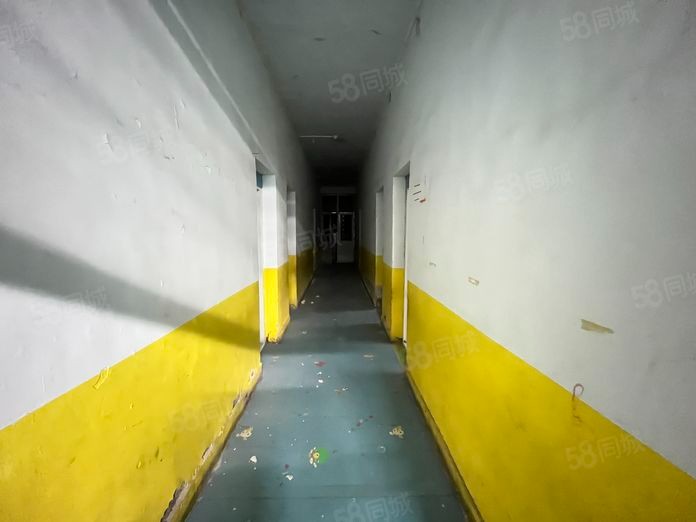 长期出租裴坡庄天和家园往东五十米独院，有两层楼，建筑面积500平左右加上600平（第 1 张）
