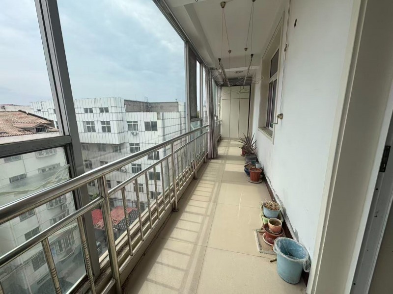 出售/出租：新华书店南永年担保院内单元楼六楼170平，15平米地下储藏间。第一幼（第 3 张）
