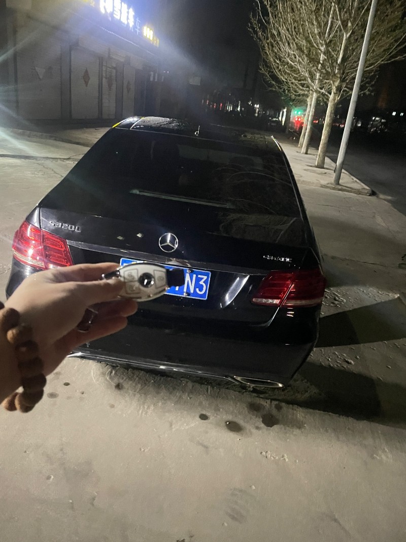 出售奔驰e300L自己一直再开，2010年12月份的车，完美升级2015款车型，（第 3 张）