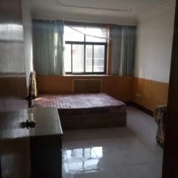 光明街单元楼出售，在第一实验学校附近，经贸委家属楼（图一），一楼带小院90平，三（第 2 张）