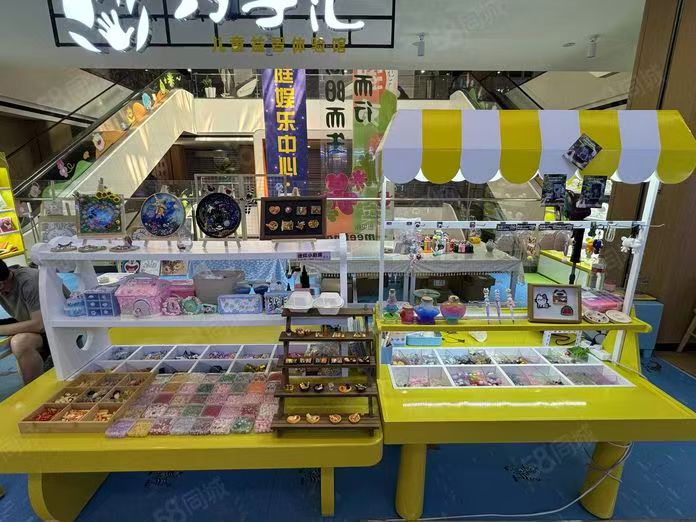 全城商铺）永年万嘉超市三楼电梯口儿童手工馆转让
面46平租1800/月 
永（第 5 张）