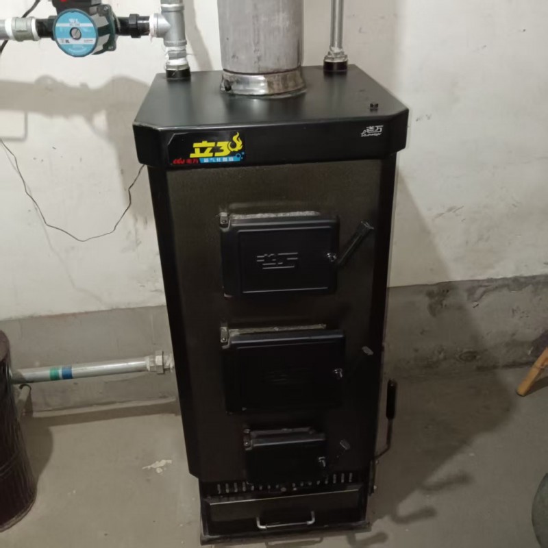 我有一个（老万牌）采暖炉出售转让，
一手锅炉，就用了一年，九成新，
因为村里（第 3 张）