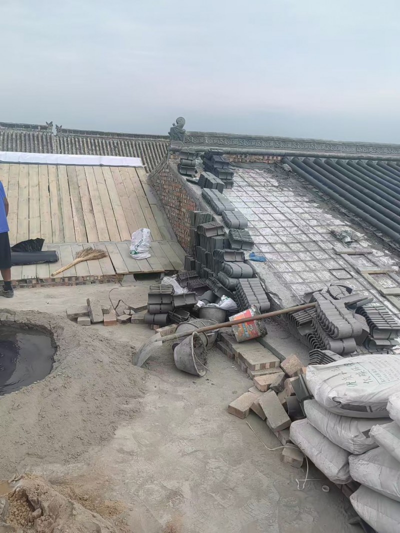 屋顶挂瓦施工队伍，专业施工队伍，承接平改坡，寺庙修建。（第 3 张）