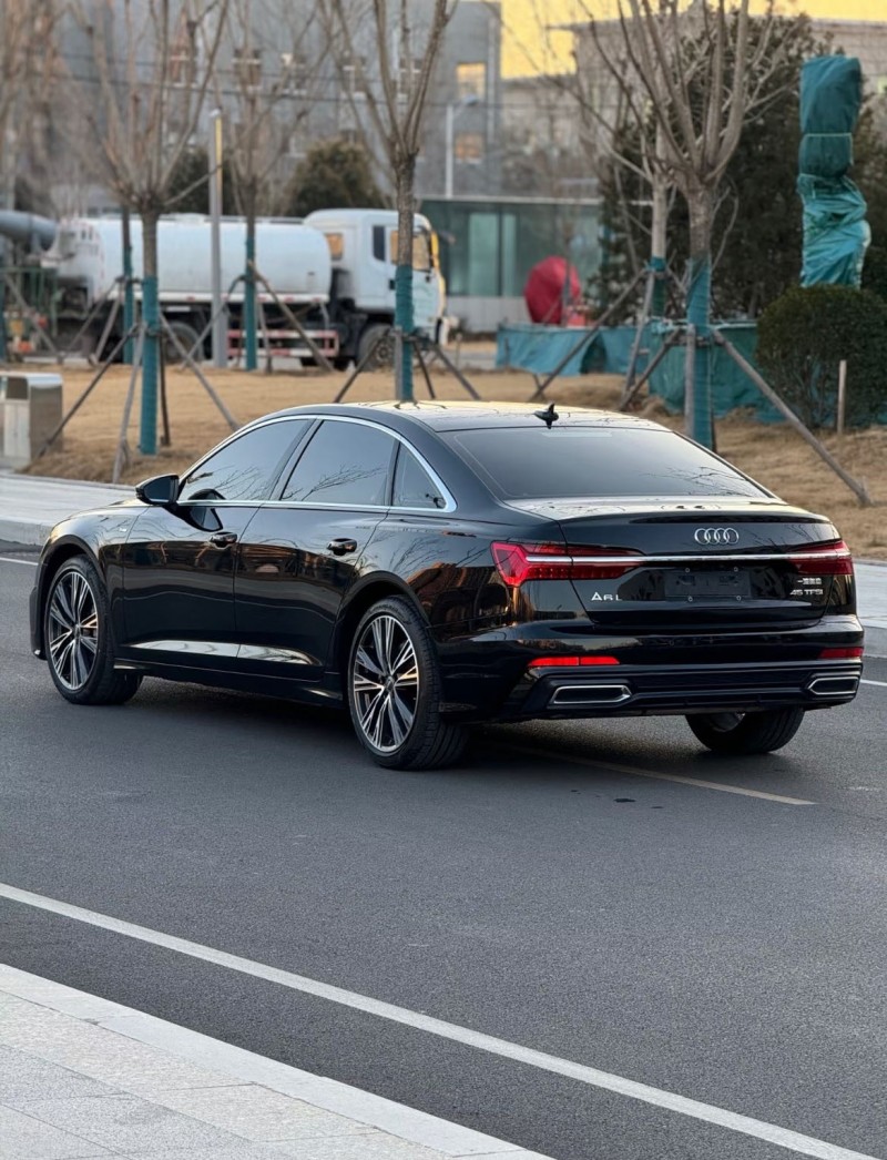 邯郸江南豪车租赁
专业自驾旅游、企业用车、商务接待、以租代购、私人订制、高端婚（第 2 张）