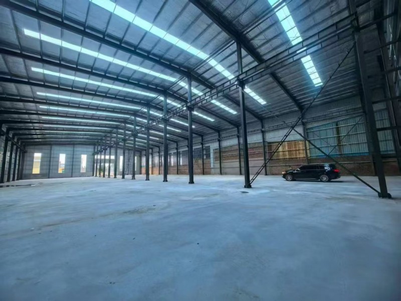 厂房整租或分租;面积3400平，层高14米。位置好临大路，具体详谈！ 
地址:（第 3 张）