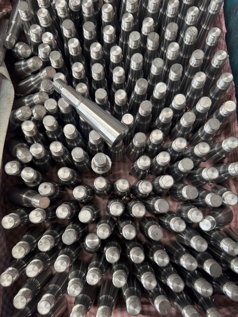 专业加工各种异形件，多台数控机床，专治各种疑难杂症，价格低，出货快
地址五里工（第 5 张）