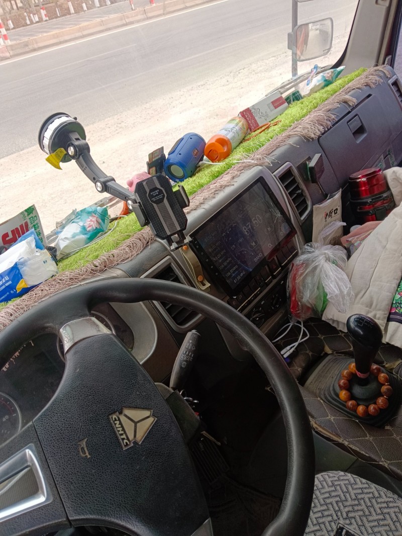 4.2宽体高栏车车，重汽豪沃2018年7月，156马力，6速变速箱，直通大梁，车（第 3 张）