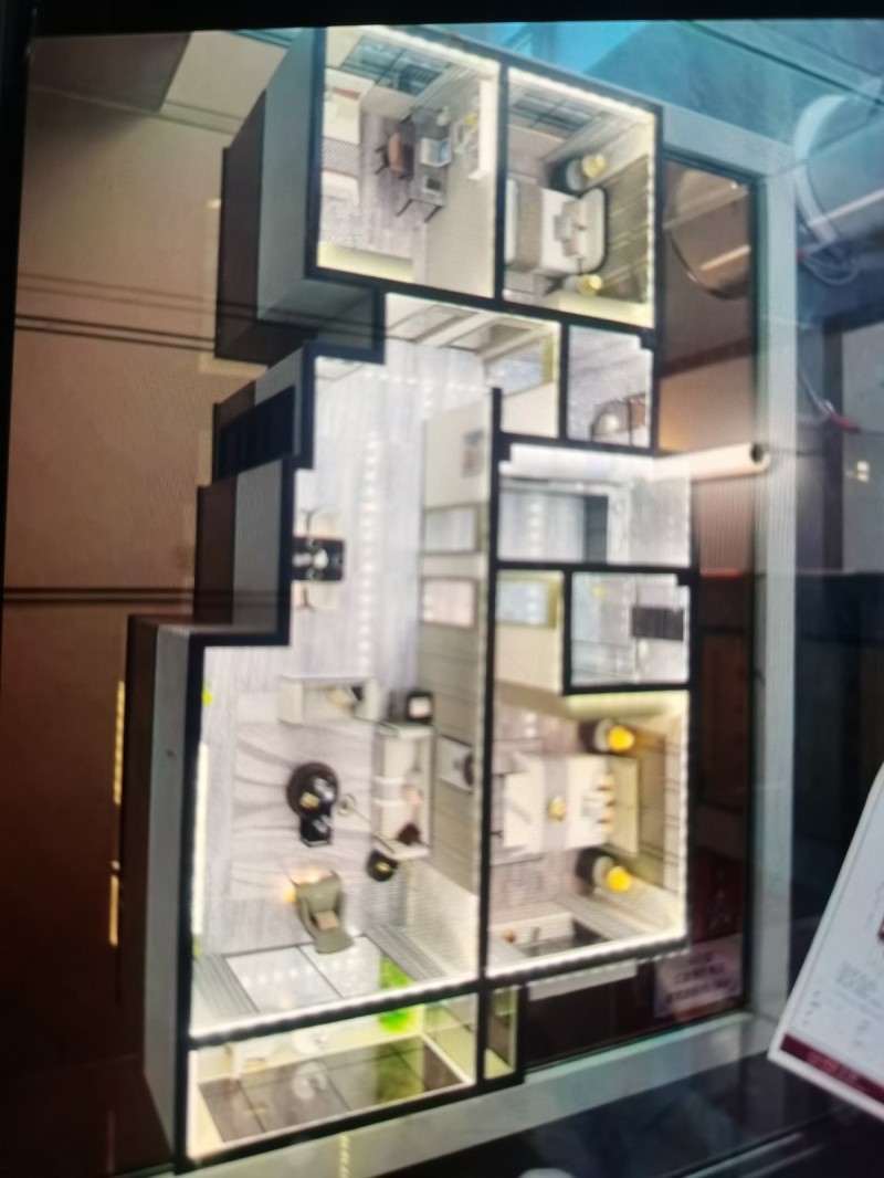 出租 位于铁路西新建楼盘，小区环境好，交通便利，新房首次出租，中间楼层采光好，家（第 1 张）