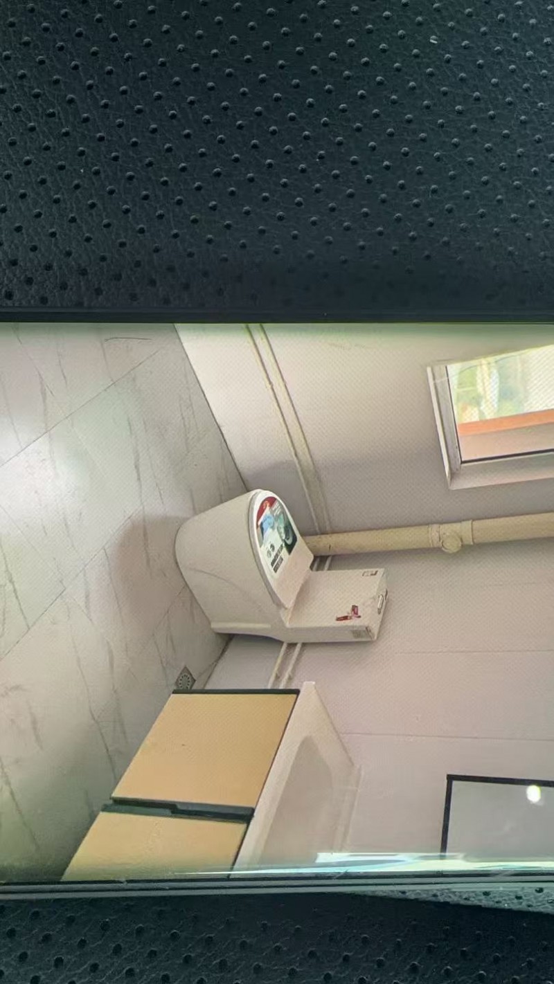 出租太极广场北边嘉烨豪庭小区5号楼，135平，三室一厅两卫，领包入住（第 3 张）