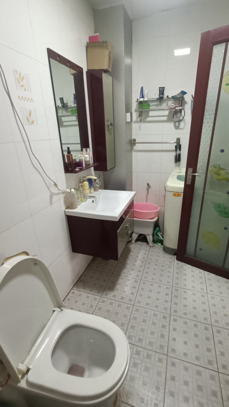 三室两厅一卫，得房率高，紧邻第二实验小学，实验中学，第五实验中学，位置优，水电暖（第 7 张）