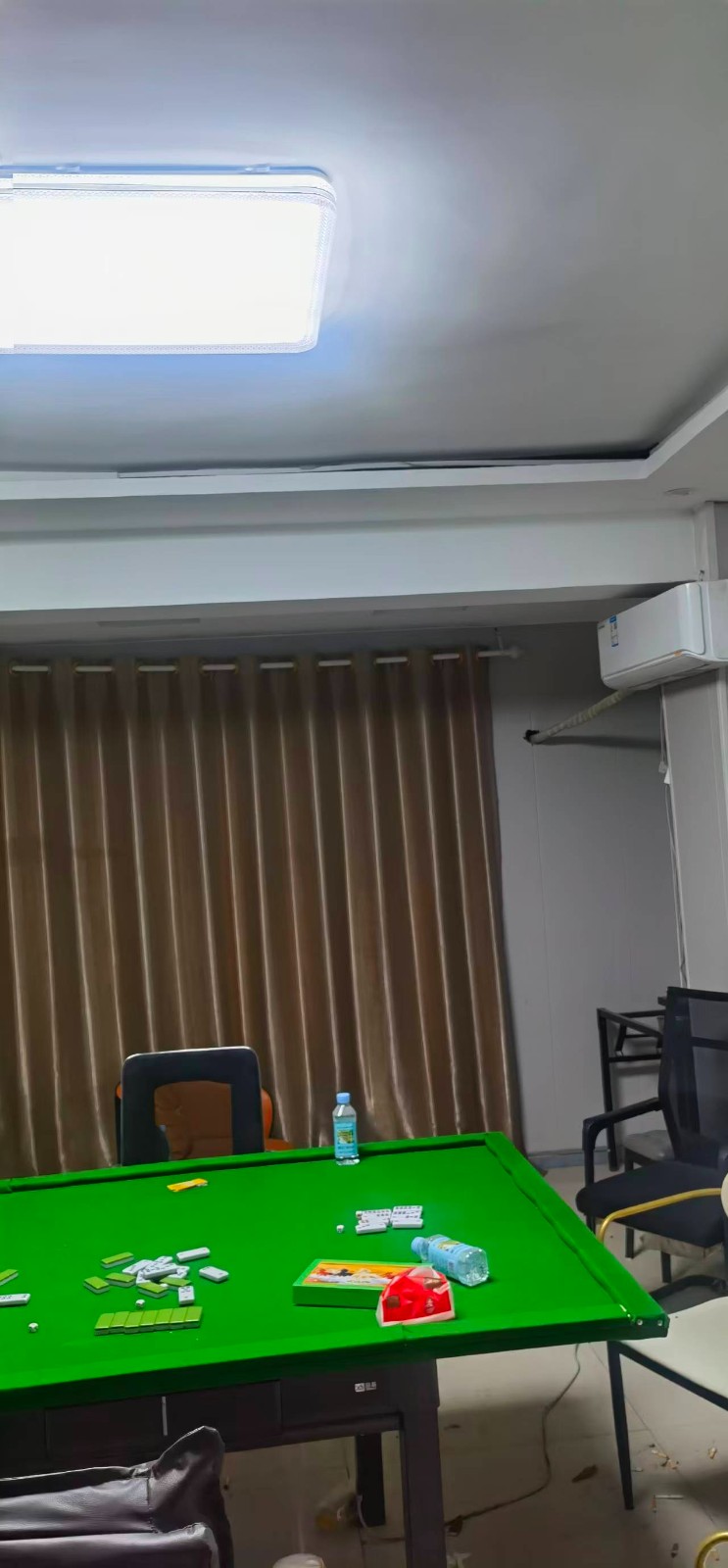 二楼出租，楼上300，多个房间，价格便宜，有后门，多个房间，适合多种行业：卖场，（第 8 张）