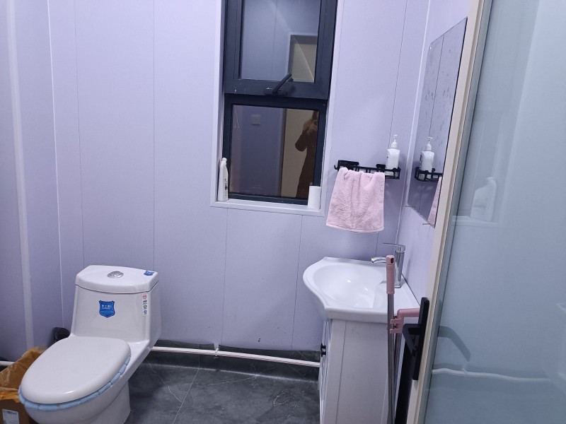 出租永洋三号院新小区干净卫生，拎包入住家具家电齐全，三个卧室两个厕所能洗澡，集体（第 4 张）