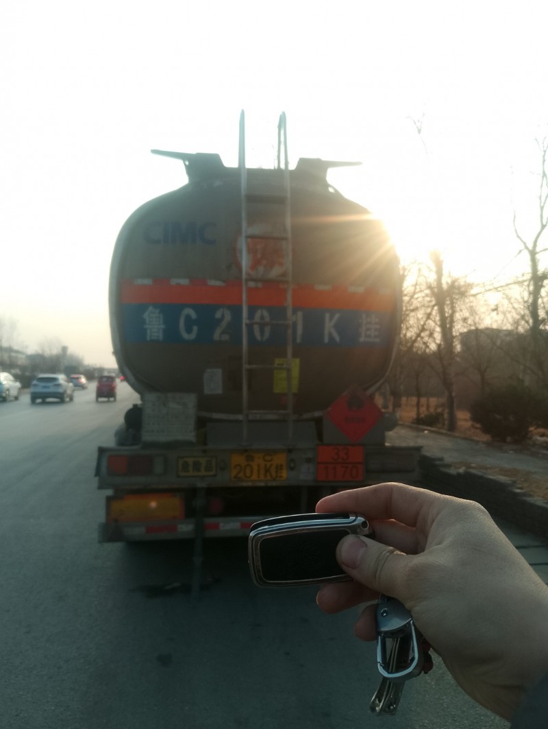 出售运油挂车，19年四4月，目前车辆正在营运，有想法的联系（第 2 张）