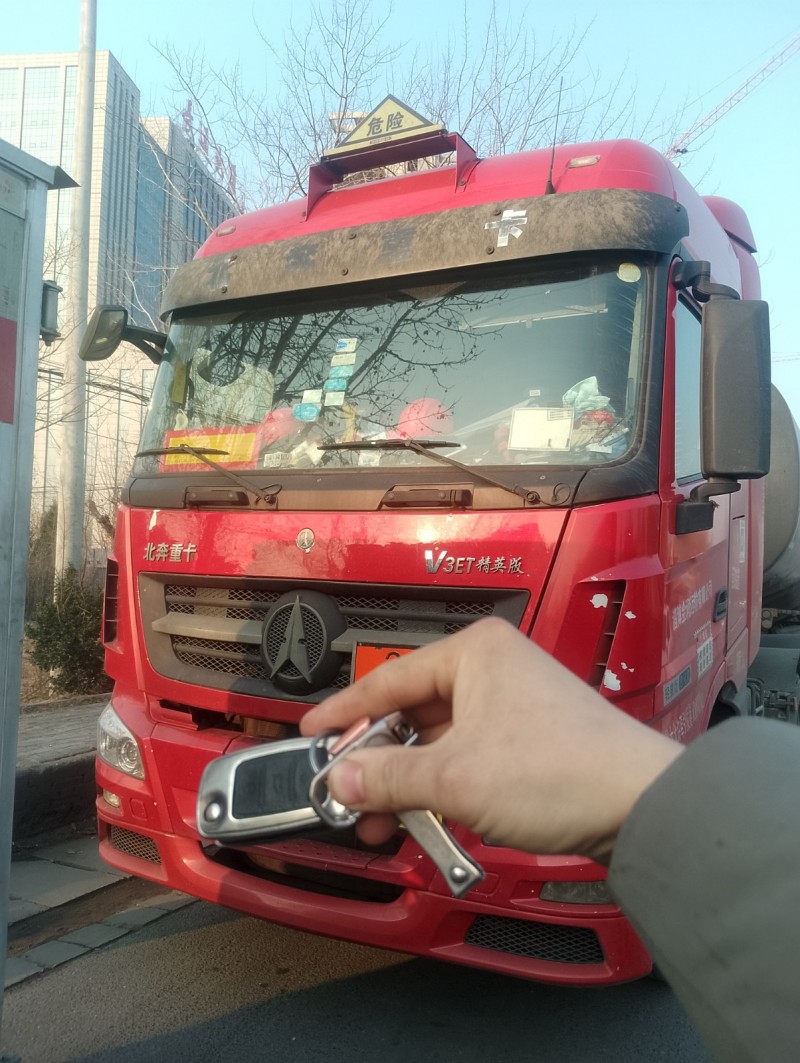 出售运油挂车，19年四4月，目前车辆正在营运，有想法的联系（第 4 张）
