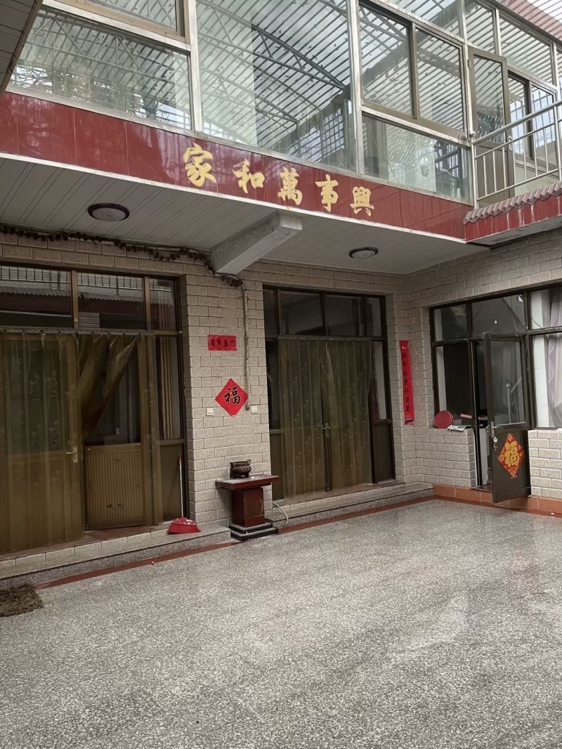水电暖齐全，面积大，四套独立的一室一厅，环境好（第 1 张）