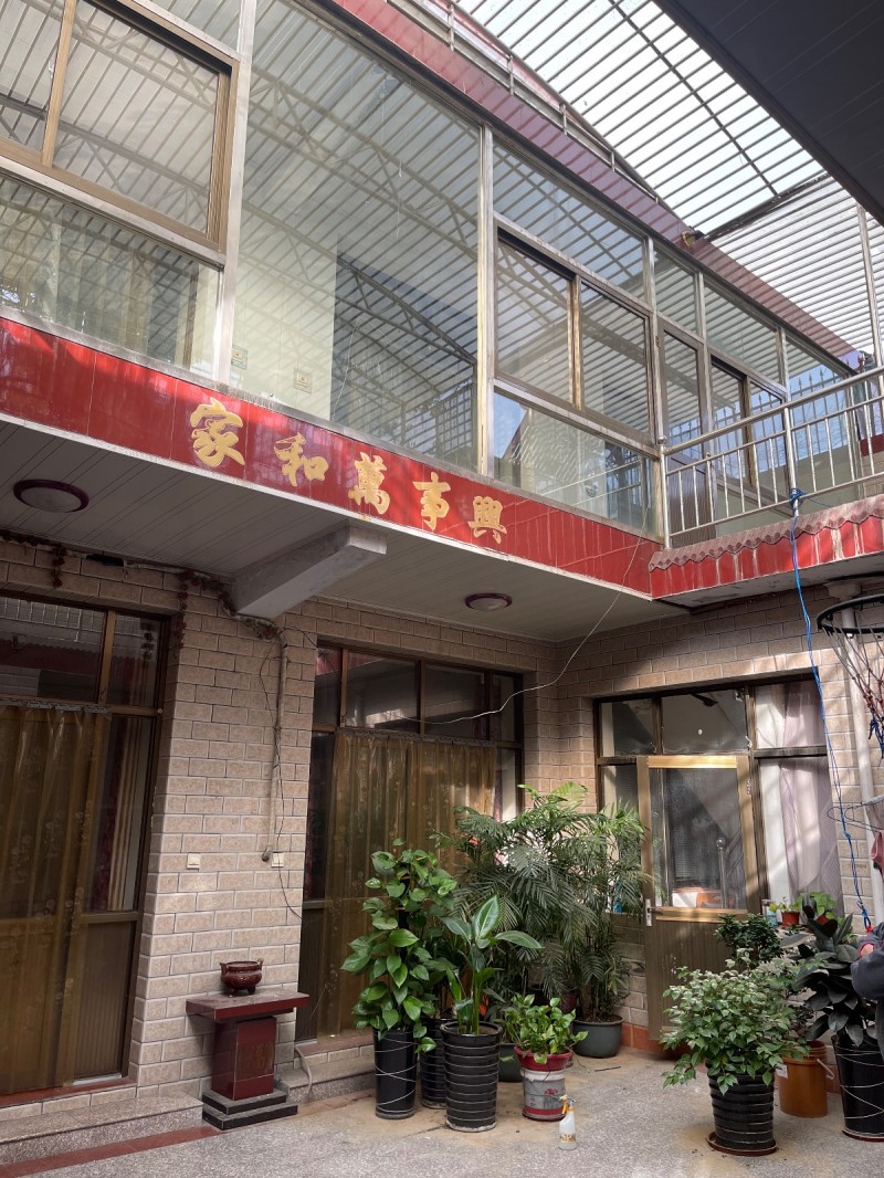 水电暖齐全，面积大，四套独立的一室一厅，环境好（第 2 张）