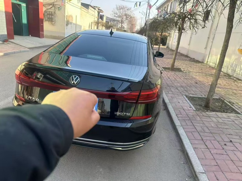 个人出售：大众帕萨特280改款，23年6月份上牌，五万多公里，里外嘎嘎新（第 2 张）