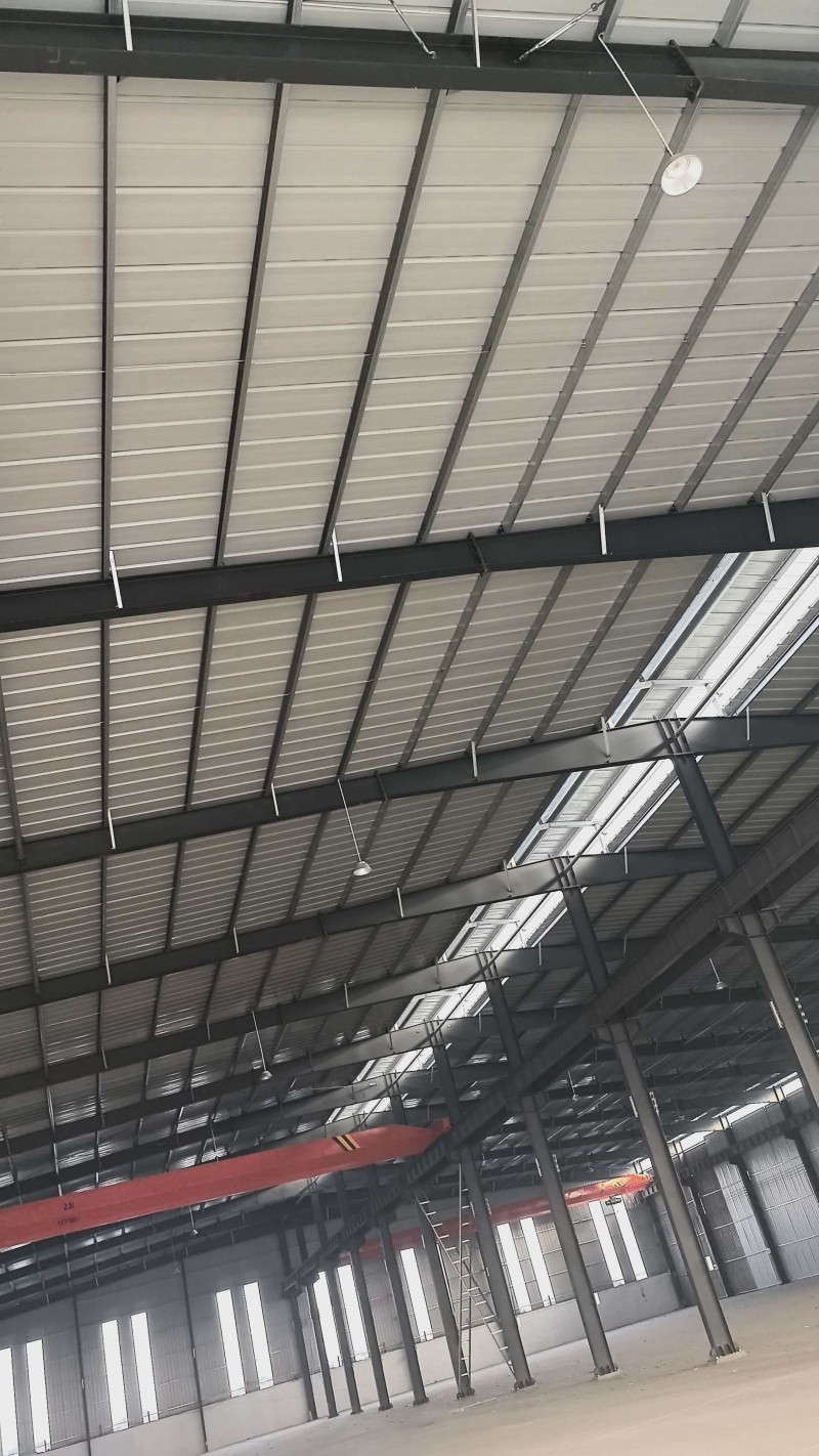 出租厂房5000平标准厂房，可分租（2500一个单独门）  ✅ 有环评  ✅ 配（第 4 张）