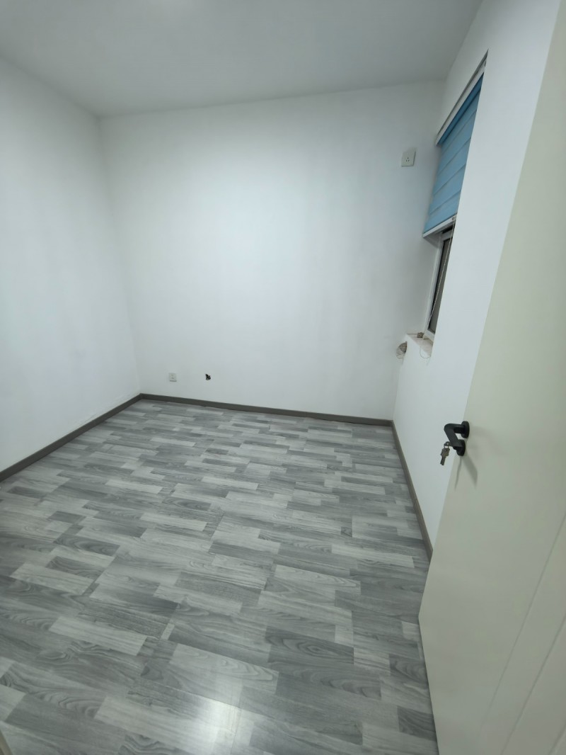 紫钢苑小区新房学区房对外出租，3室2厅1厨1卫，南北通透，采光极好，黄金楼层！水（第 4 张）