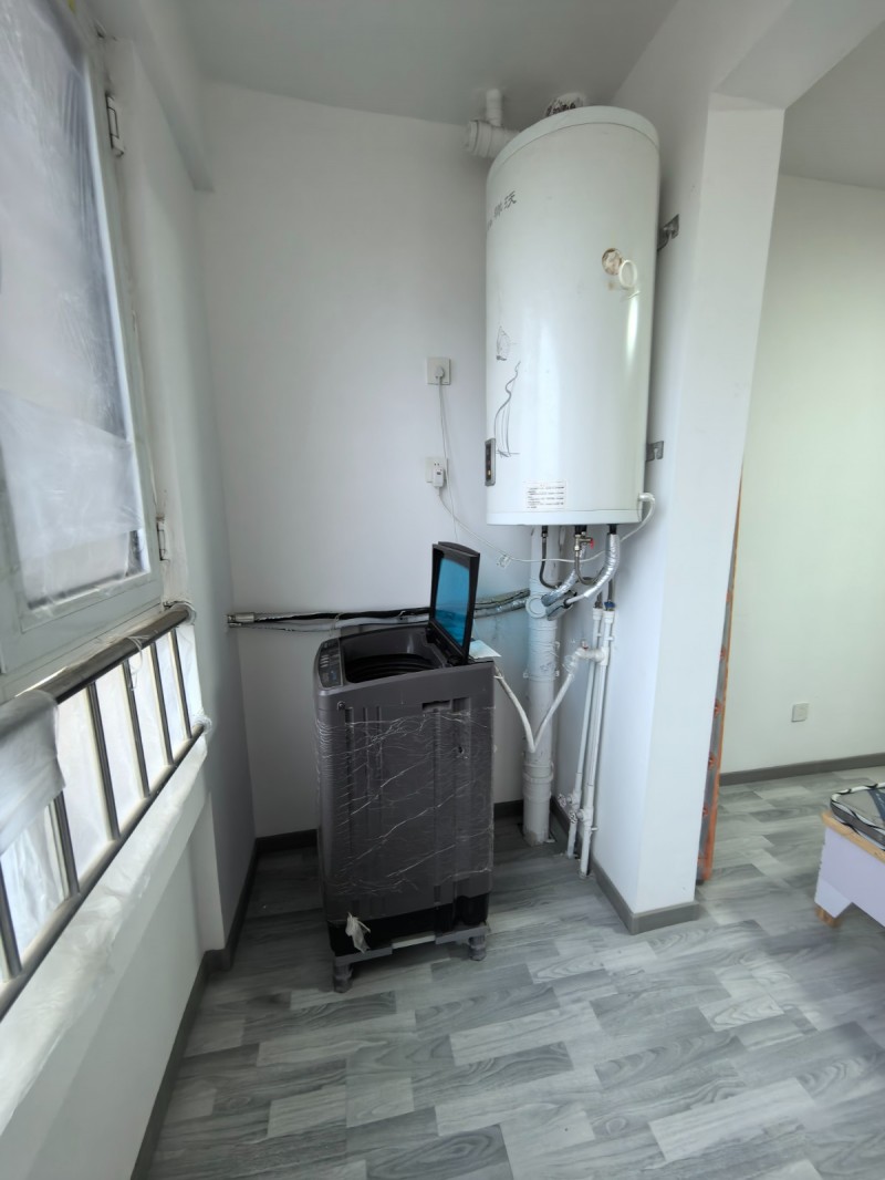 紫钢苑小区新房学区房对外出租，3室2厅1厨1卫，南北通透，采光极好，黄金楼层！水（第 6 张）
