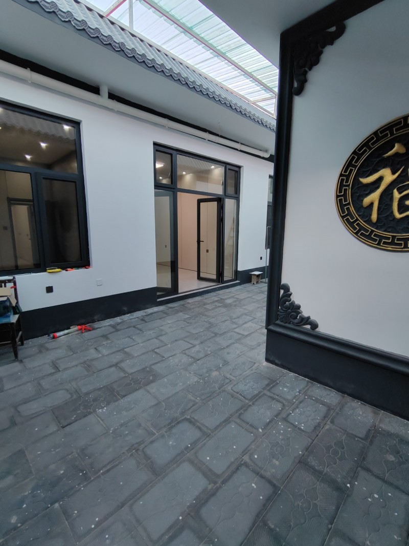 名关观音阁西侧，紧邻107国道，精装单间。（第 1 张）