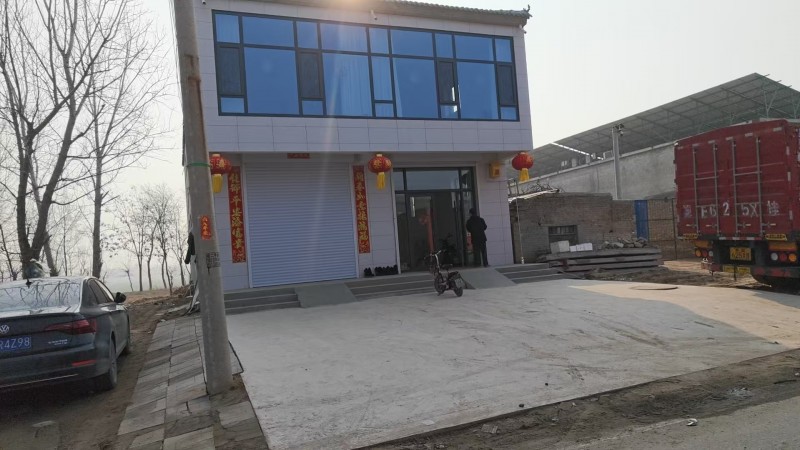 有一个180平方的商铺，出租或合作也行
邯郸市永年区东辛寨村（第 1 张）