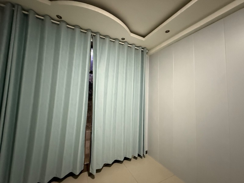 一室一厅，男租客，一个月500，水电暖齐全，全自动洗衣机热水器书桌都有，照片有限（第 4 张）
