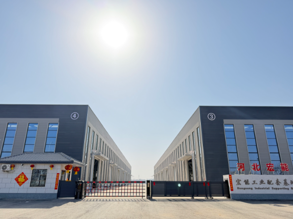 厂房出租 
东工业区3800平方 
交通便利 可进大车 
东工业区优质厂房（第 4 张）