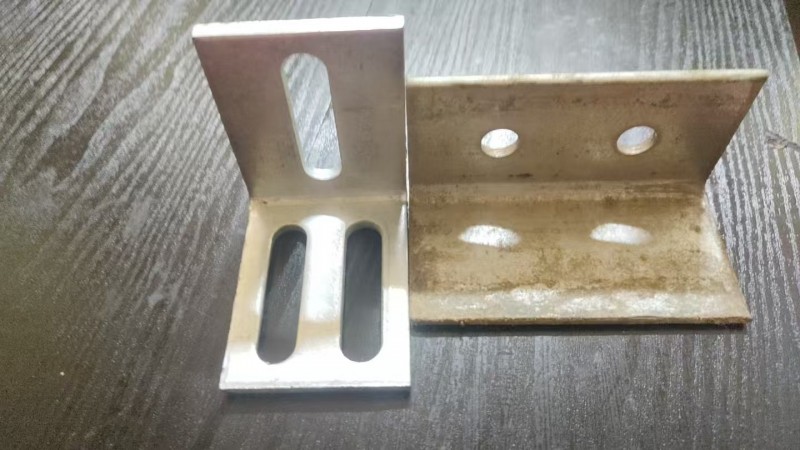 主营:ALC辅材，U型卡，管卡，花卡(H卡)，L型卡，勾头螺栓，销钉，一体钉，空（第 3 张）