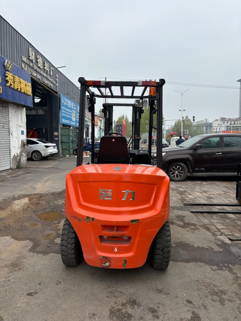 出售3吨升高3米，诺力准新锂电叉车，23年车，一共工作300小时（第 1 张）