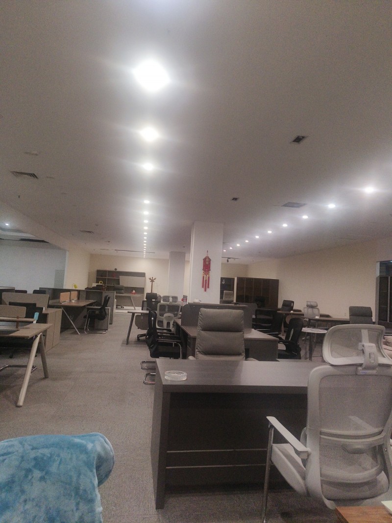 邯郸市办公家具，中高档办公家具，班台，老板桌椅，二四六八人位，会议桌，会议椅，学（第 1 张）