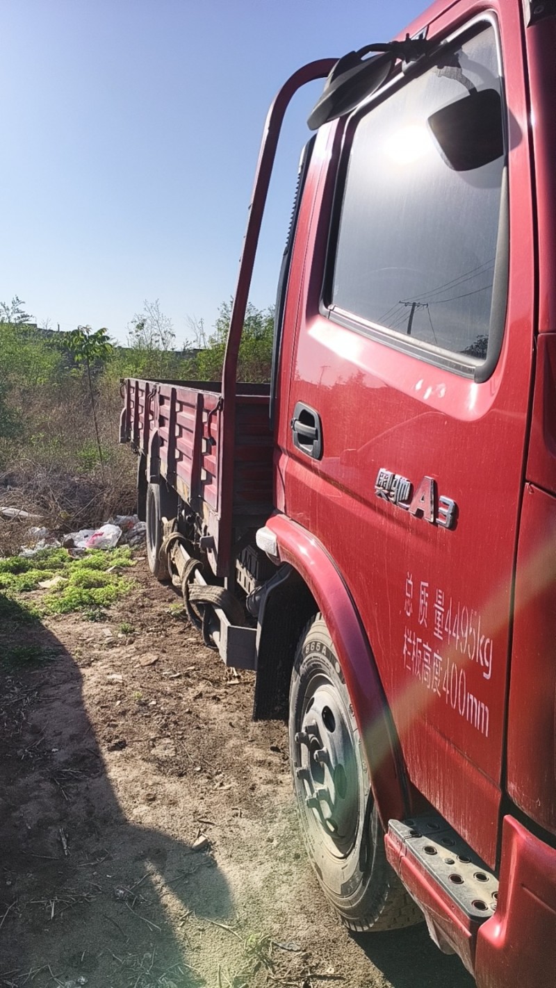 19年9月份奥驰a3六速车，车况好外观好，9万多公里，没拉过重载，本人转行忍痛割（第 2 张）