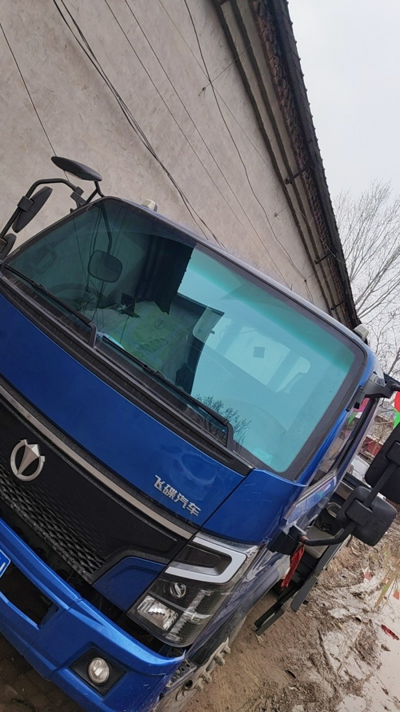 出售货车飞碟汽车v3，4米2平板25年车，有需要的联系（第 3 张）