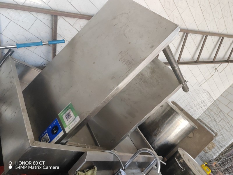 卤肉分拣台1米8×1米，双洗手池，双解冻池1米8×1米2，大容量液化气炸锅，三环（第 3 张）