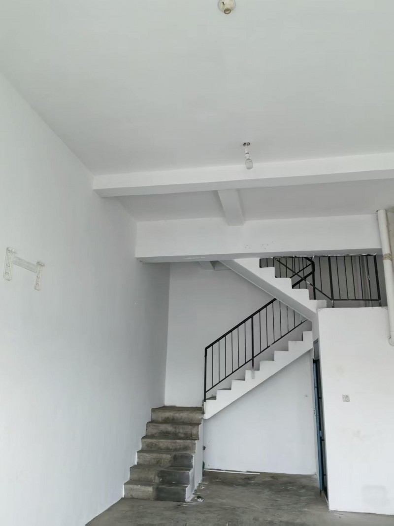 出租门市飞宇35排B6，搂上搂下壹间（第 2 张）