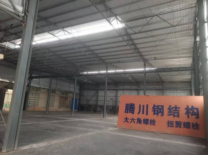 新厂房出租面积2400平和1600平，位于永年区西三环西名阳工业区南头路东，大门（第 3 张）