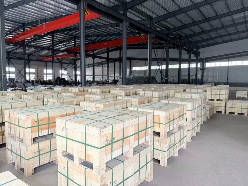 西南工业区出租标准厂房1500平有环评办公楼宿舍航吊（第 4 张）