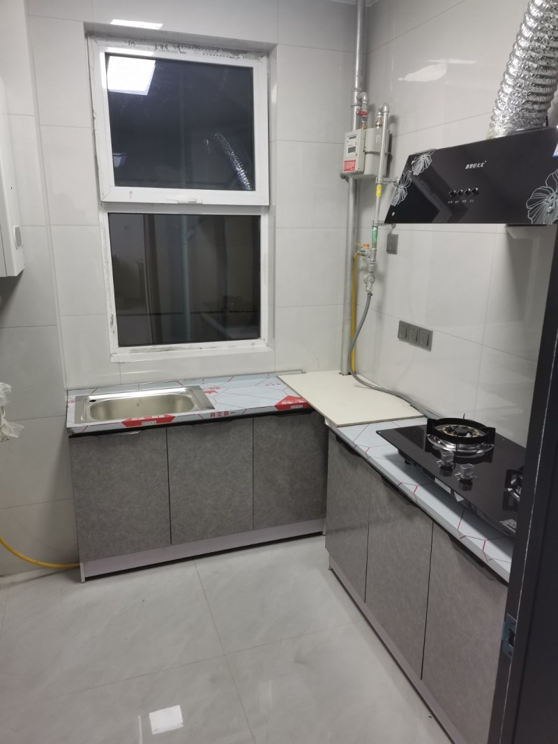 出租紫钢苑，精装修家具家电齐全拎包入住，好楼层，大客厅大阳台采光好，交通便利，紧（第 3 张）