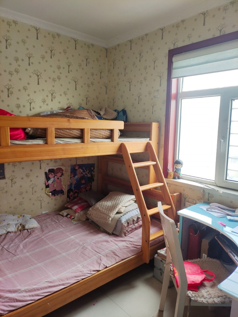 出租惠泽园一期单元楼，115平，三室两厅一卫，精装，室内沙发、衣柜、床、空调、电（第 4 张）