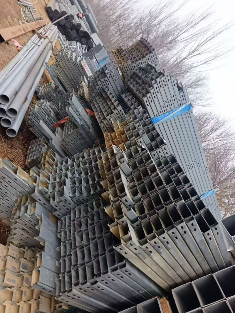 锌铝镁50*110*2.0C型钢，低于市场价五百元一吨出售（第 2 张）
