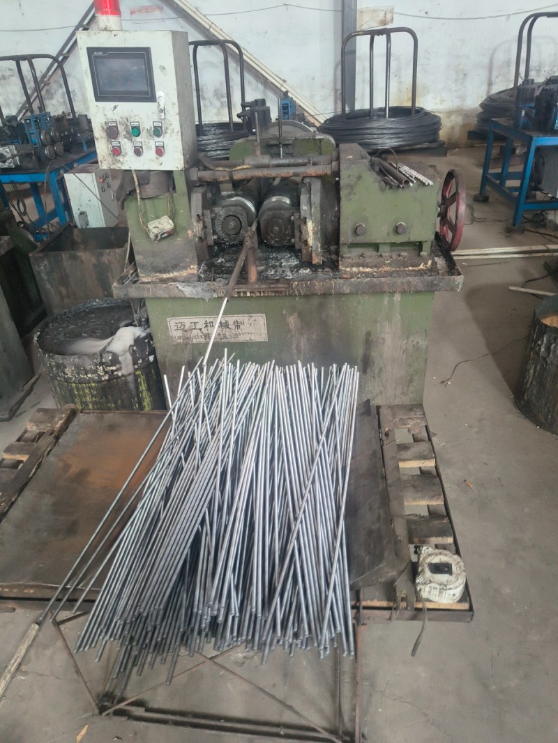 出售，使用中一台邢工80滚丝机一台40滚丝机，迈工滚丝机40的6台，压轮全自动上（第 4 张）