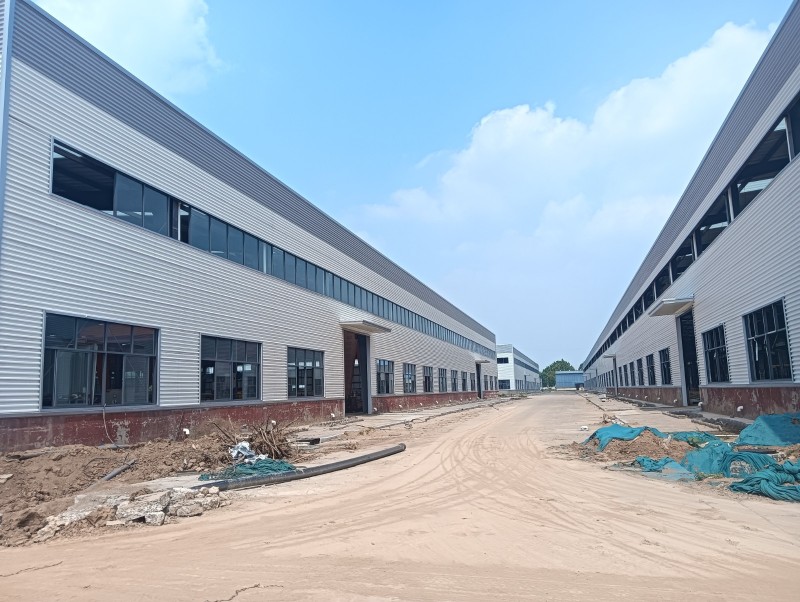 鸡泽新兴工业区，有新建厂房出租，1500平，2000平，5000平，10000平（第 1 张）