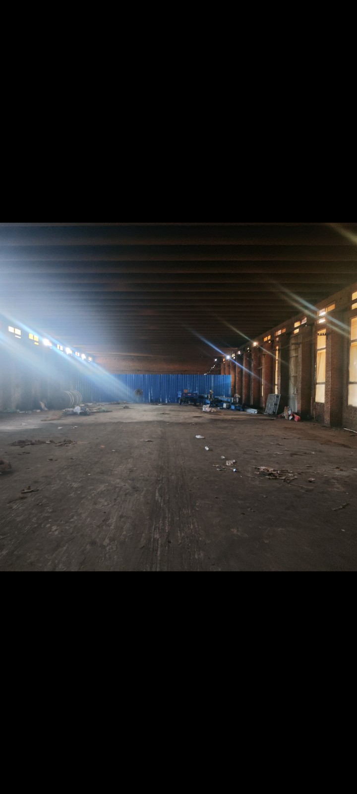 出租厂房，地址临洺关镇西大街工业区，健康大街西段与太白路交叉口路南，1000平，（第 1 张）