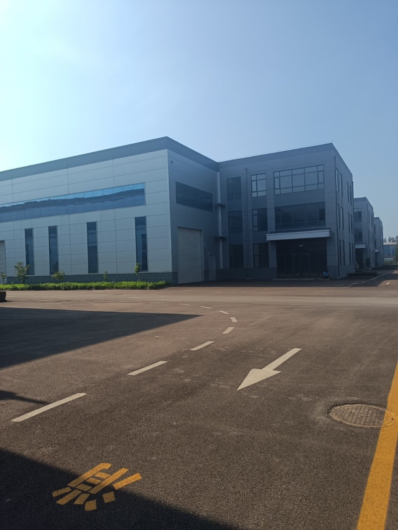 1、标准厂房：面积大小可选，独门独院，现房还有2套（1400平和2100平）； （第 1 张）