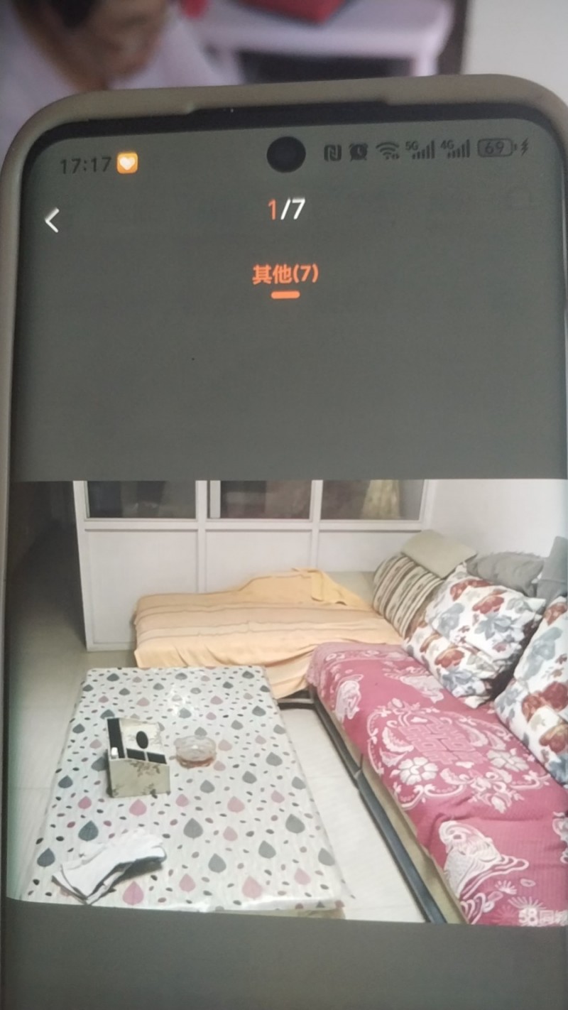 房屋出租 
地址：南杜村新区 
楼层：5层（步梯房，无电梯）
户型：两室一（第 1 张）