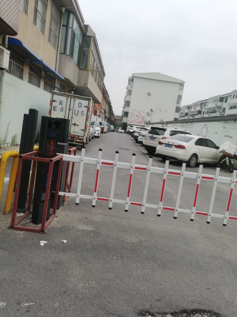 房产急售
全永年县位置最优越，25万一口价，政府街新世纪后边，120平方大面积（第 2 张）